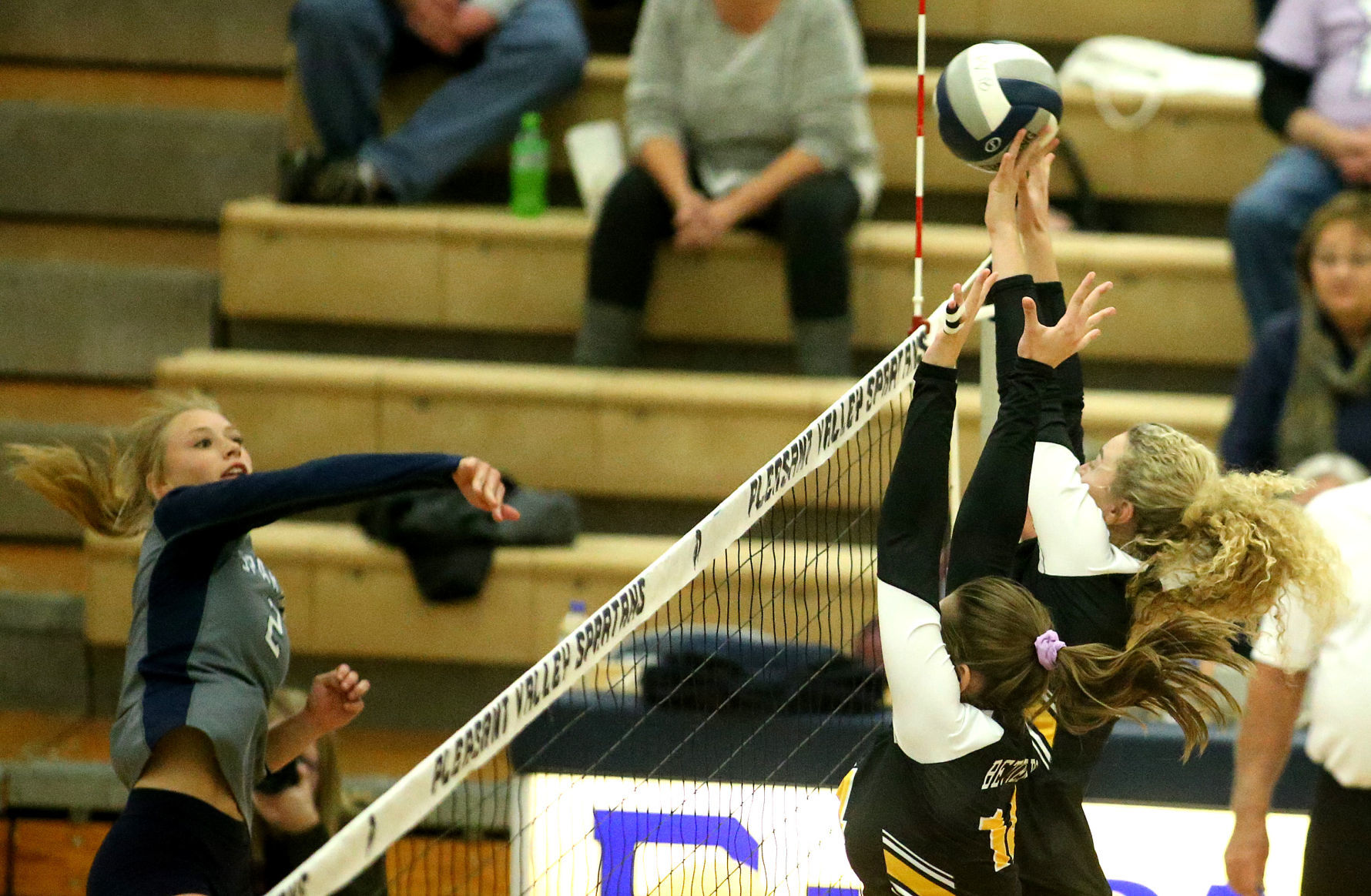102318-Regional-Volleyball-002